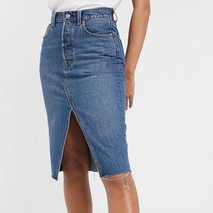 Levi’s Midi Denim Skirt NWT